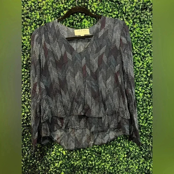 ANTHROPOLOGIE CLOTH & STONE BOHO FLOWY BLUE DOTTED HERRINGBONE BLOUSE - Size XS - Picture 2 of 8